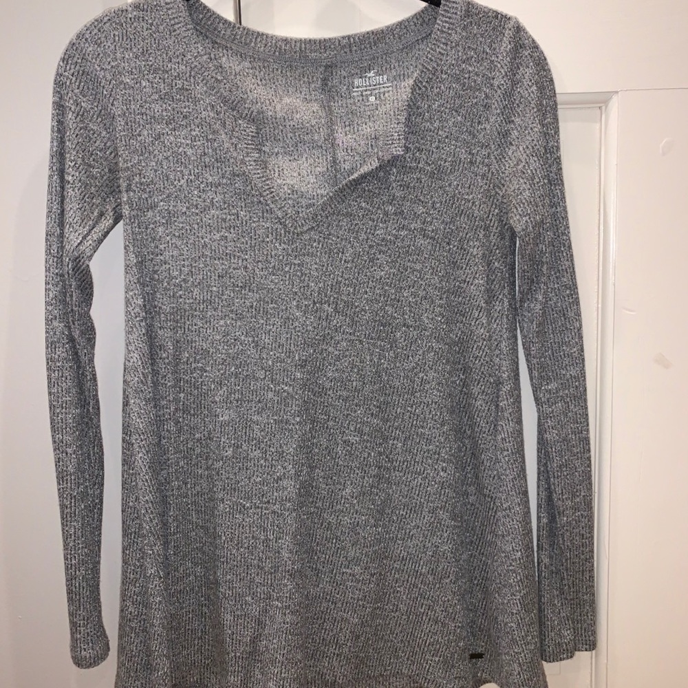 Hollister Long Sleeve Tee- V neck